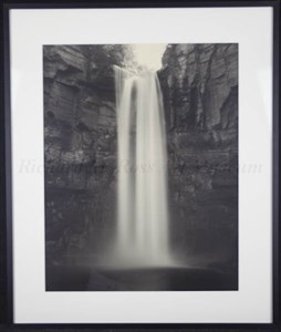 Image description is not available for 2007.159